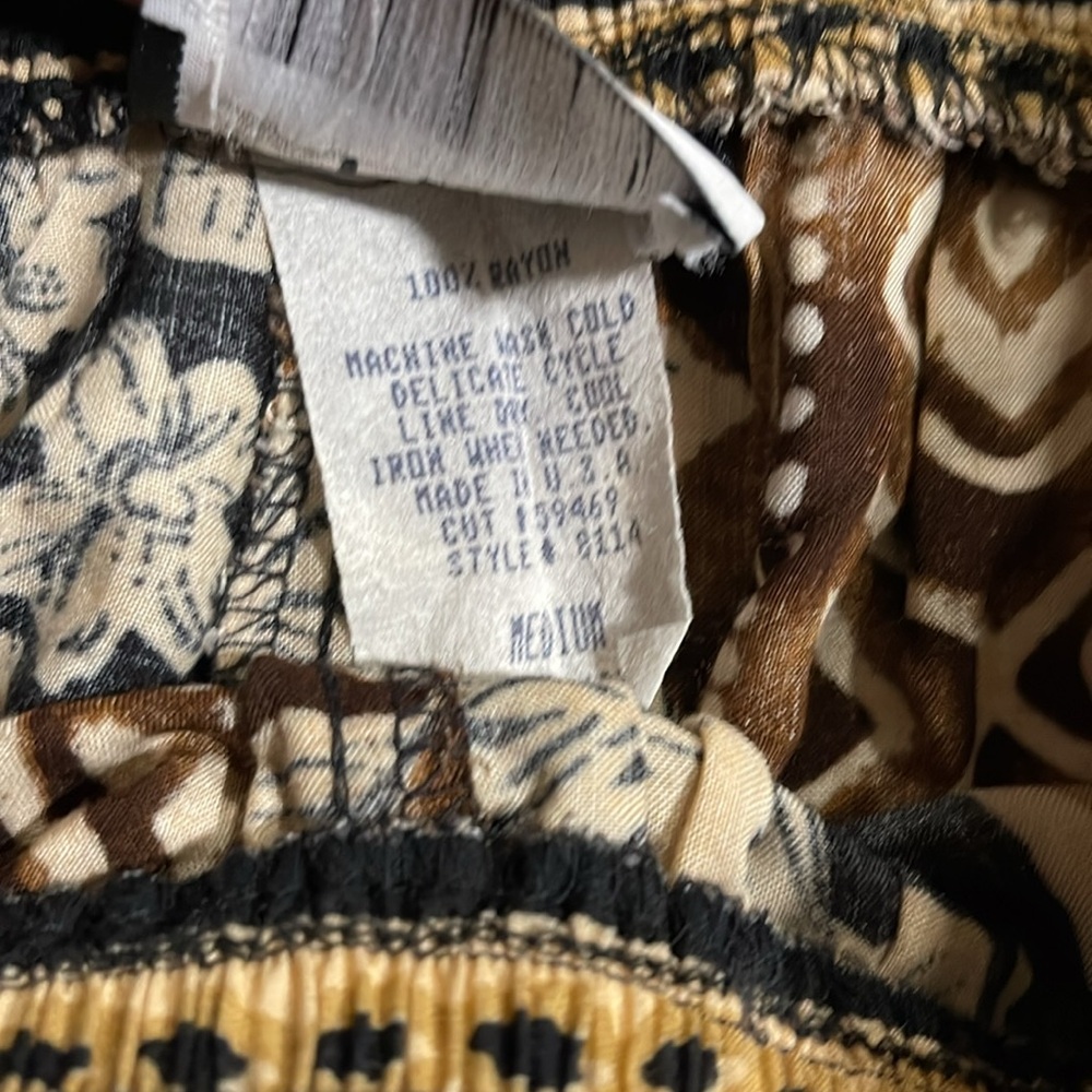 Shorts - Picture 8 of 8